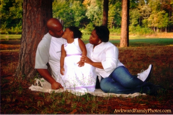 awkward family photo images. bad family photos 5 Awkward Family Photos Banished With Windows 7 Family 