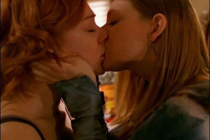 Buffy Lesbian Kiss 40