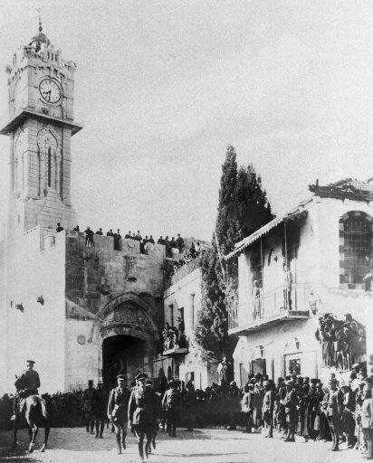 General Allenby (British) enters the captured City of Jerusalem, Palestine, Dec. 9, 1917. He entered on foot thru the Gate of David. 