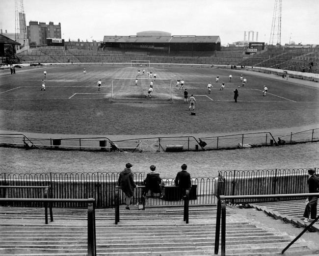 Soccer - Home International Championship - England v Scotland - England Practice - Stamford Bridge England, who will be playing before a crowd of 100,000 people, had just three small boys watching them train. Ref #: PA.10815114  Date: 07/04/1959 