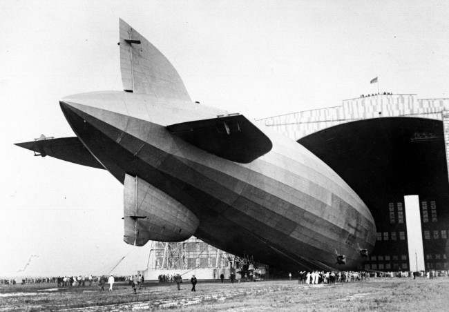 GRAF ZEPPELIN ANCHORS AT LAKEHURST AFTER HISTORY MAKING FLIGHT AROUND THE WORLD Picture date: 1st Sept 1929. 