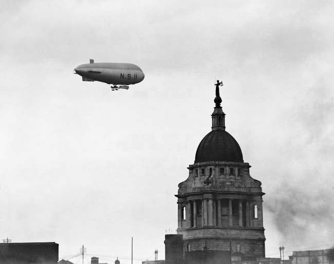 British airship NS11 flying over the Old Bailey in London. The airship crashed with the loss of all hands off the Norfolk coast on the 15th July 1919.