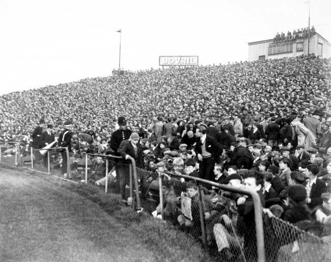 Soccer - Football League Division One - Chelsea v Arsenal A section of the huge 82,000 crowd at Stamford Bridge Ref #: PA.638757  Date: 12/10/1935