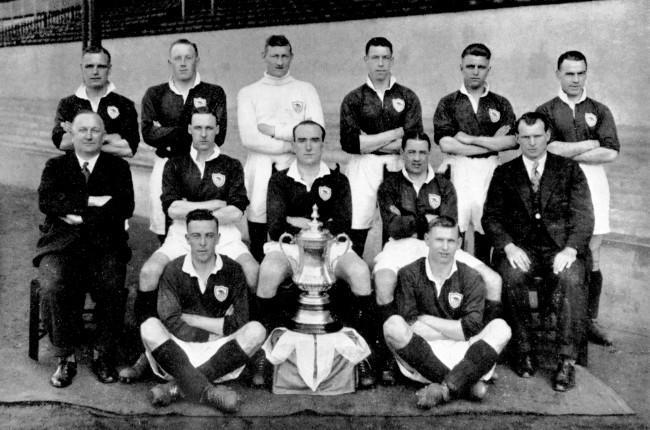 Arsenal's FA Cup winning side: (back row, l-r) Alf Baker, Jack Lambert, Charlie Preedy, Bill Seddon, Eddie Hapgood, Bob John; (middle row, l-r) David Jack, Tom Parker, Alex James; (front row, l-r) Joe Hulme, Cliff Bastin Date: 26/04/1930 