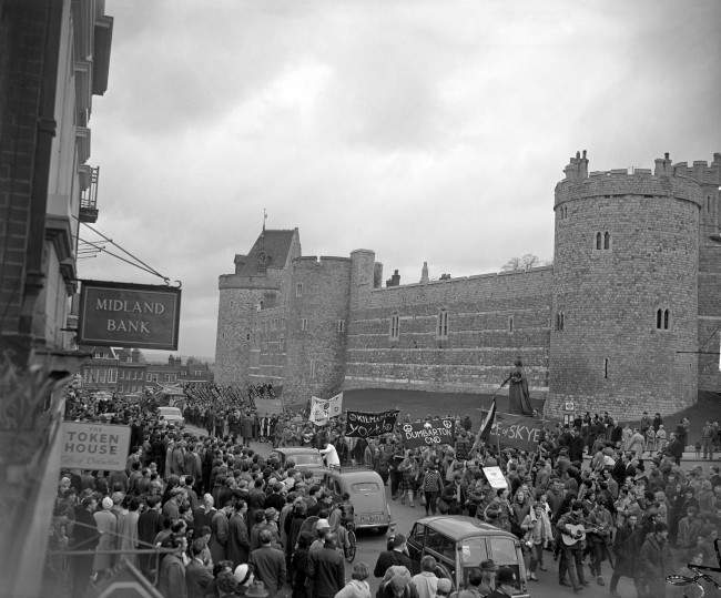 Some of the campaign marchers passing Windsor Castle. Ref #: PA.8520234  Date: 14/04/1963
