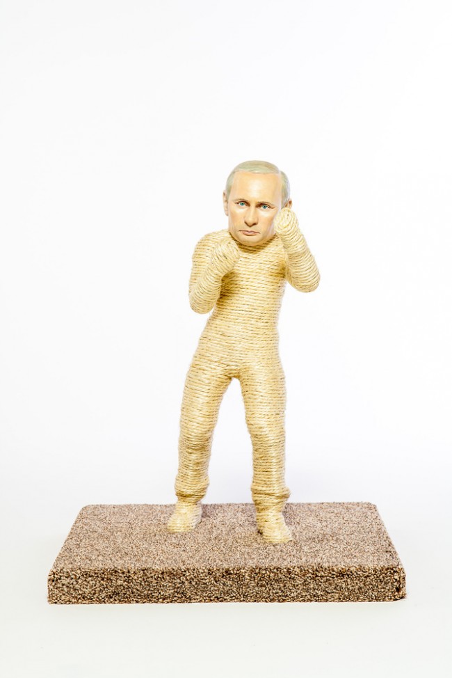 putin scratch post