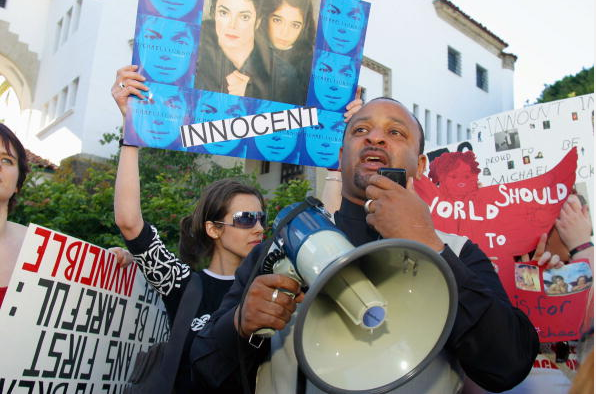 Najh Ali speaks to some forty Michael Jackson fans who converged on the Santa Barbara Courthouse to show their support for Jackson January 15, 2004 in Santa Barbara, California.