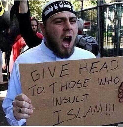 Islamists demand: 'Give head to those who insult Islam'