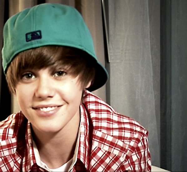 justin bieber xbox avatar. JUSTIN Bieber#39;s video for Pray