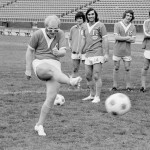 Elton John Trains With George Best And The Los Angeles Aztecs In 1976