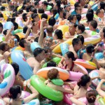 Chinese Sea of Death: photos of swimming pool armageddon