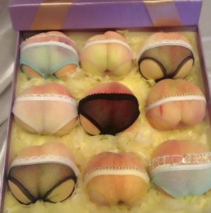 peaches bums
