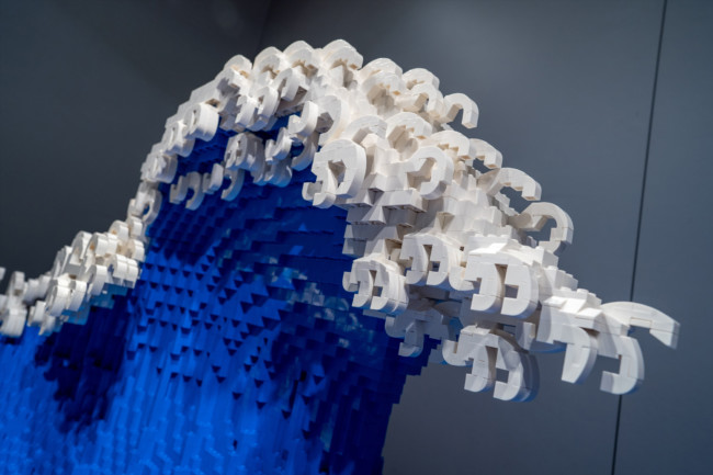 Katsushika Hokusai’s The Great Wave off Kanagawa made with 50,000 LEGO bricks